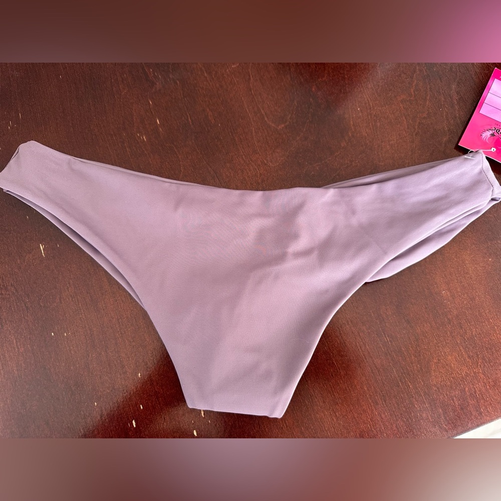Custom made scrunch bottom bikini L